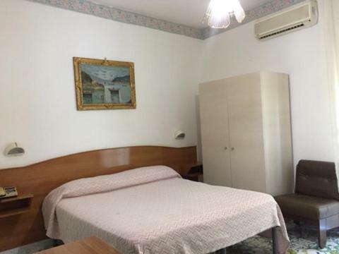 Hotel Cavour Сорренто Экстерьер фото